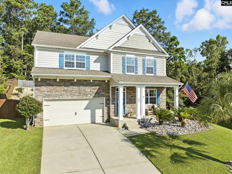 Property image 3 of 405 Eagle Claw Court in Eagles Nest, Chapin, SC 29036