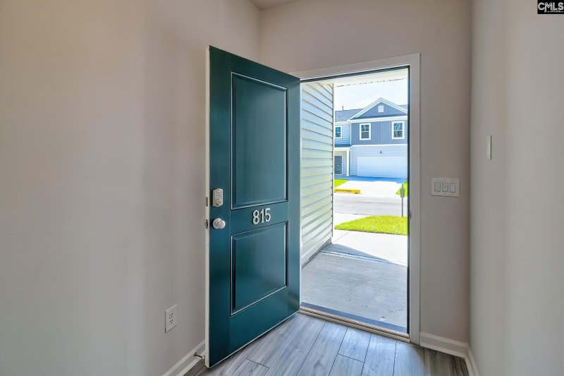 Property image 5 of 815 Daniel Lake Court in Emanuel Creek, West Columbia, SC 29170