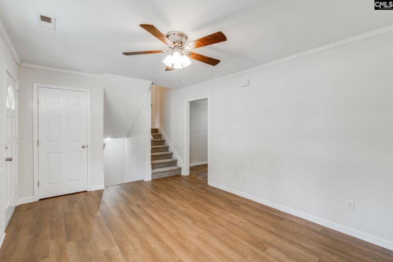 Property image 5 of 242 W Miriam Drive in Byrneswood, Columbia, SC 29203