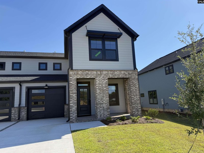 Property image 3 of 129 Odell Drive in Dunbar Village, Cayce, SC 29033