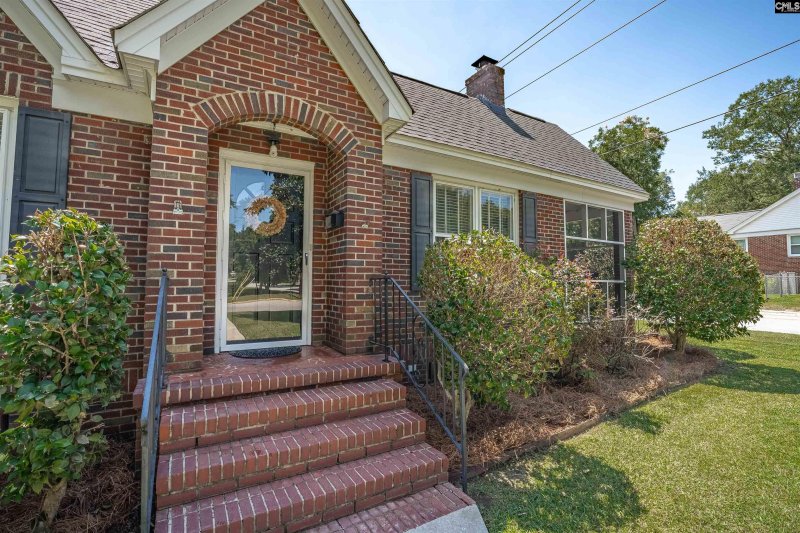 Property image 3 of 3600 Yale Avenue in Shandon, Columbia, SC 29205