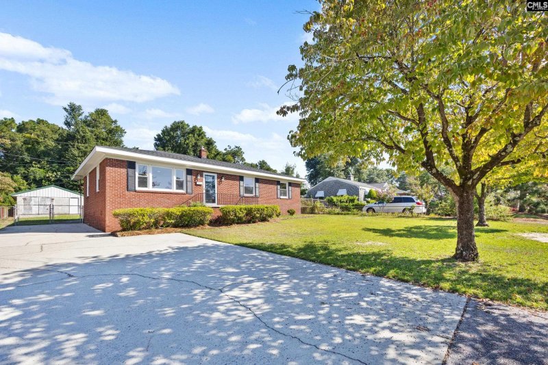 Property image 2 of 1734 C Avenue in The Avenues, West Columbia, SC 29169