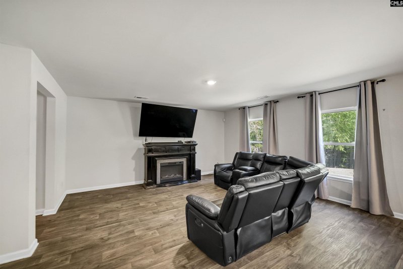 Property image 3 of 155 Plum Orchard Drive in Cumberland Place, West Columbia, SC 29170