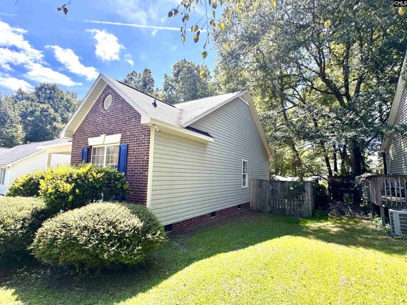 Property image 4 of 201 Caddis Creek Road in Winrose, Irmo, SC 29063