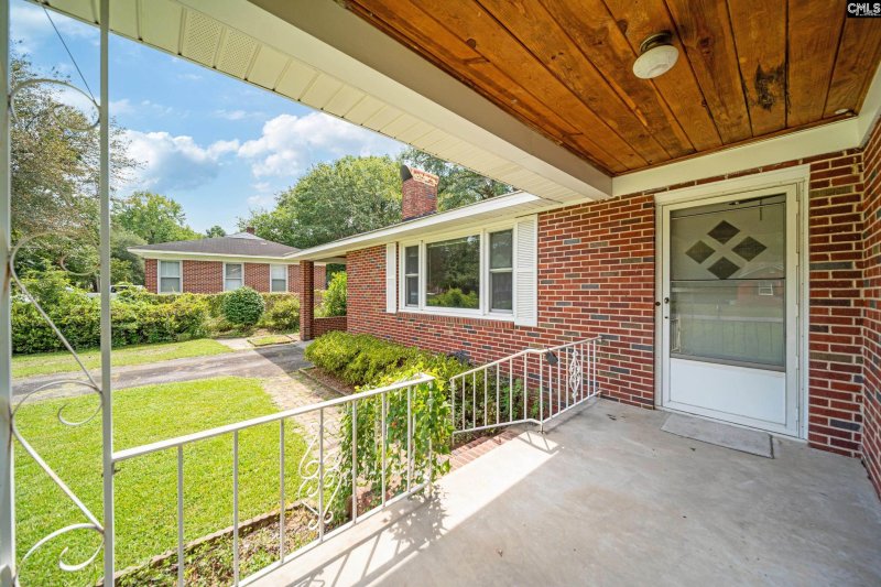 Property image 3 of 2314 Baxter Street in Broad Acres, Cayce, SC 29033