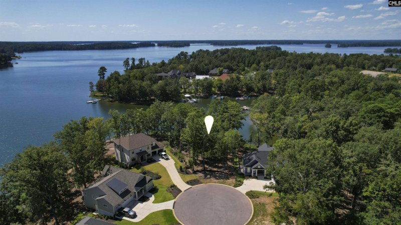 Property image 4 of 1095 Refuge Place in Whitewater Landing, Chapin, SC 29036