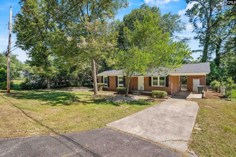Property image 3 of 311 Abraham Street in Greenview, Columbia, SC 29203