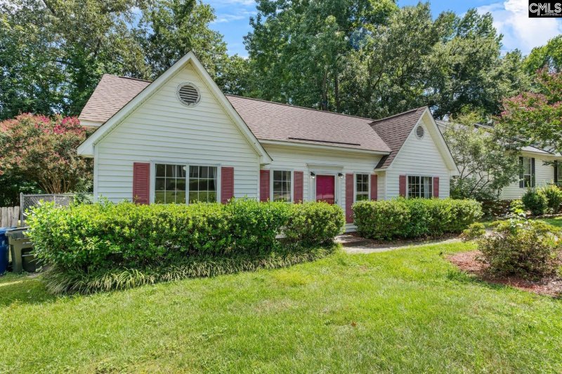 Property image 2 of 154 Stonewood Drive in Stonewood, West Columbia, SC 29170