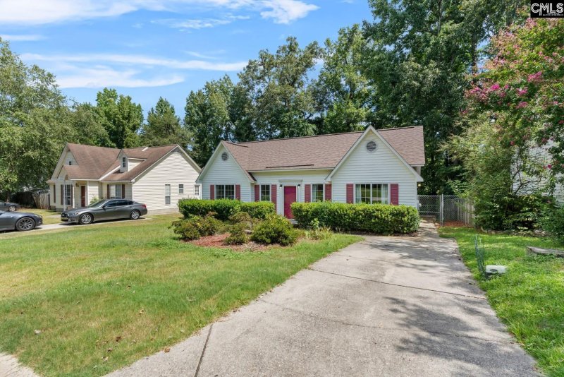 Property image 3 of 154 Stonewood Drive in Stonewood, West Columbia, SC 29170