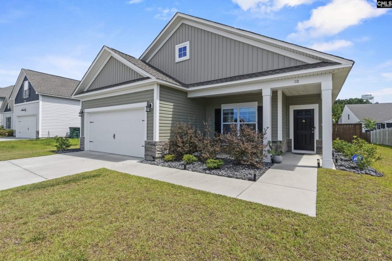 Property image 2 of 10 Carriagebrook Circle in Carriagebrook, Camden, SC 29020