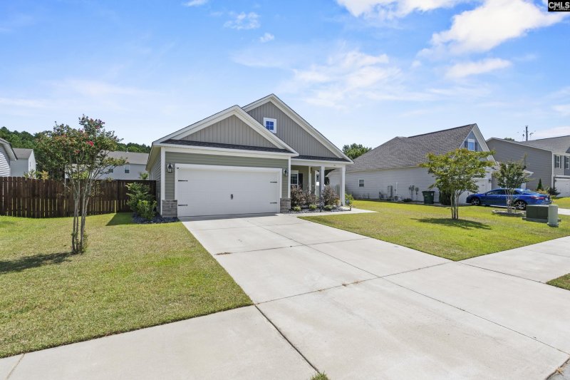 Property image 3 of 10 Carriagebrook Circle in Carriagebrook, Camden, SC 29020