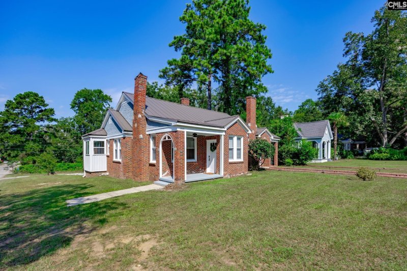 Property image 2 of 3501 Abingdon Road in Keenan Terrace, Columbia, SC 29203