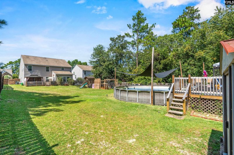 Pleasant Hills, Lexington Community