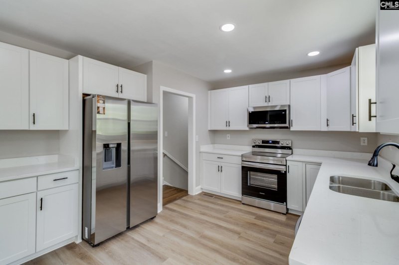 Property image 2 of 3544 Foxhall Road in Godbold Place, Columbia, SC 29204