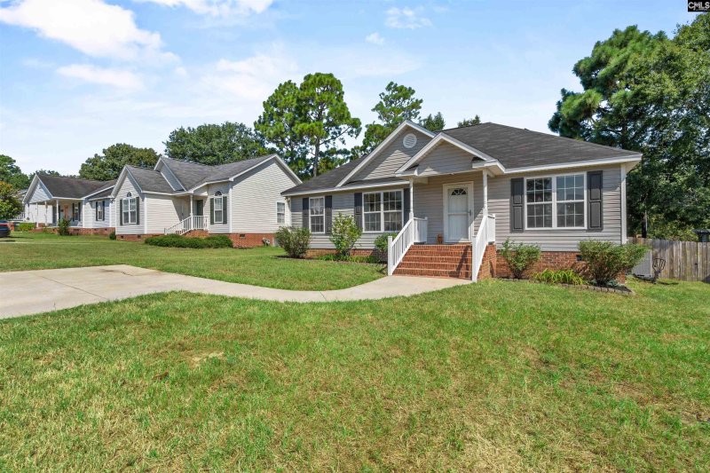 Property image 2 of 241 Hallie Hills Place in Regency Square, Lexington, SC 29073