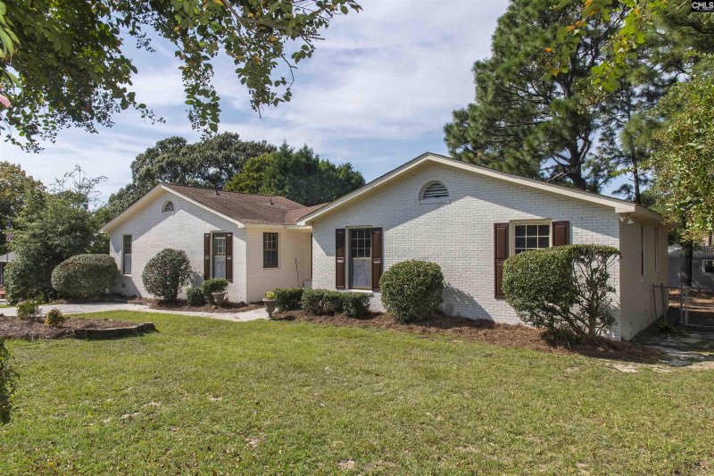 Property image 3 of 7909 Wessex Lane in Windsor Lake Park, Columbia, SC 29223
