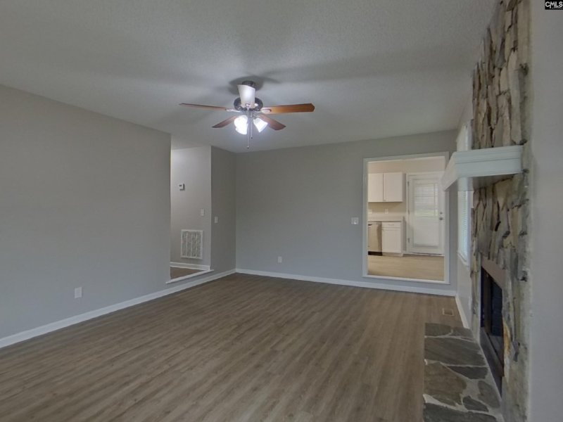 Property image 2 of 204 Kemsing Road in Braewick, Columbia, SC 29212-8238