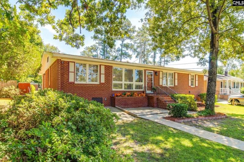 Property image 3 of 1624 Overhill Road in Woodfield Park, Columbia, SC 29223-3621