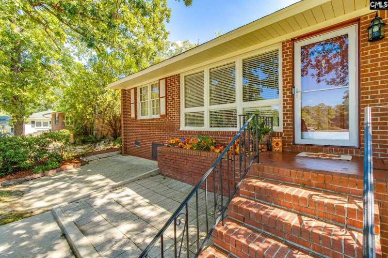 Property image 4 of 1624 Overhill Road in Woodfield Park, Columbia, SC 29223-3621