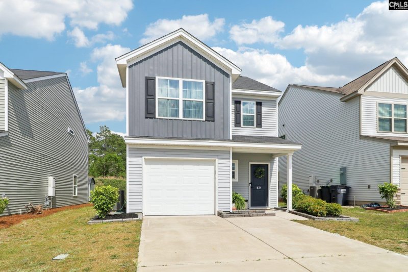 Property image 2 of 834 Tallaran Road in Bluefield, Lexington, SC 29073