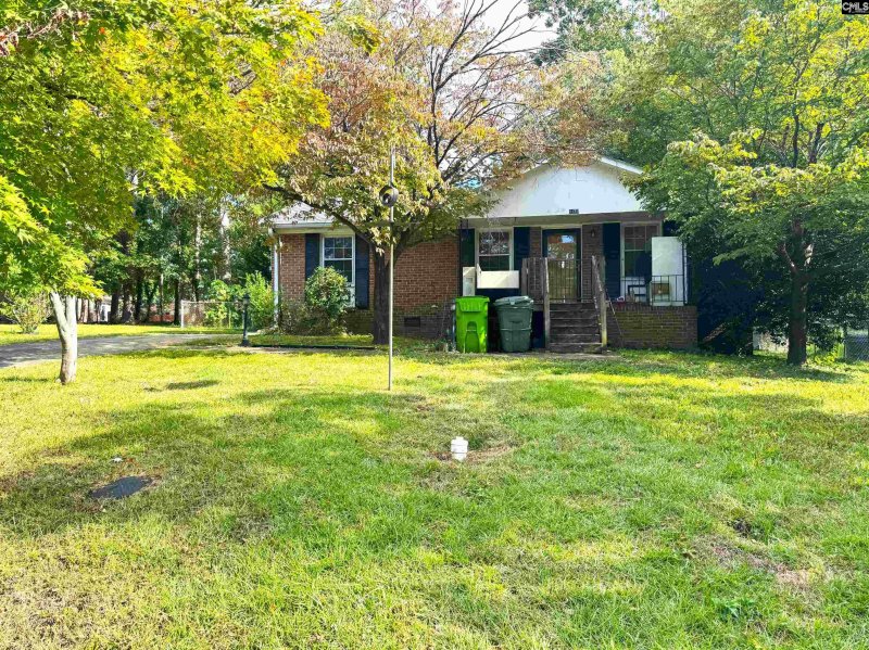 Property image 2 of 1120 Roselle Drive in Mandel Park, Columbia, SC 29210