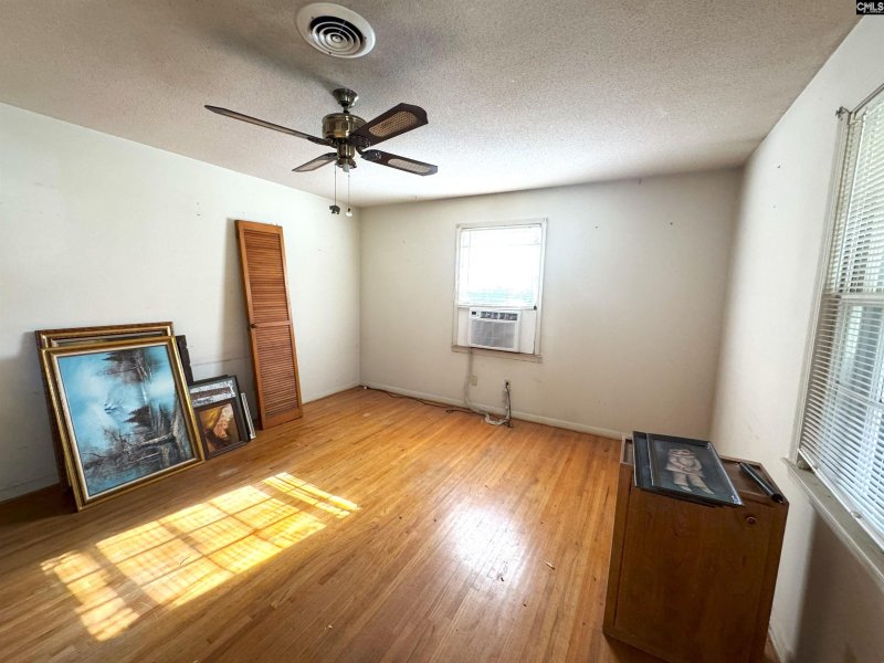 Property image 4 of 1120 Roselle Drive in Mandel Park, Columbia, SC 29210