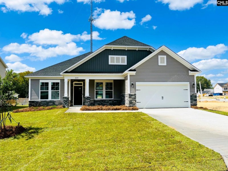 2074 Allan Crest Road