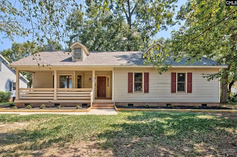 Property image 2 of 213 Mansfield Circle in Brighton Forest, Lexington, SC 29073
