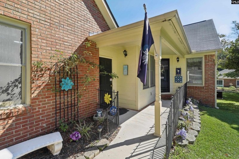 Property image 2 of 1906 Pine Lake Drive in Quail Creek, West Columbia, SC 29169-3414