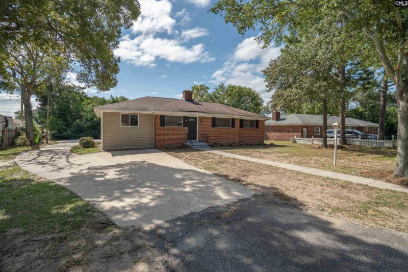 Property image 2 of 7128 Sprott Street in Trenholm Acres, Columbia, SC 29223