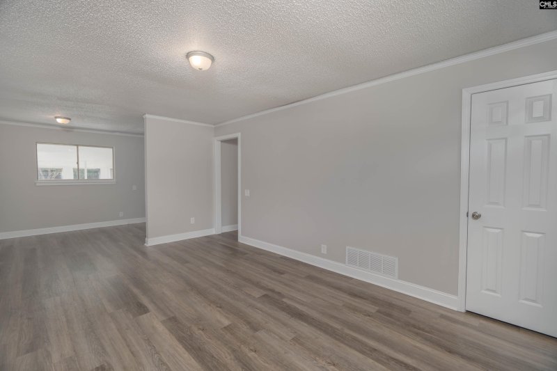 Property image 4 of 7128 Sprott Street in Trenholm Acres, Columbia, SC 29223