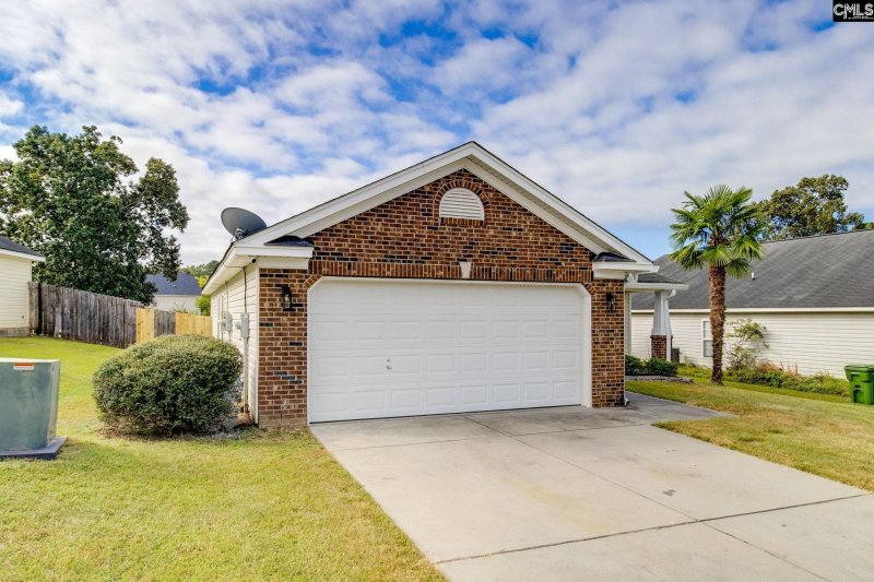 Property image 2 of 719 Applegate Lane in Chandler Hall, Columbia, SC 29209