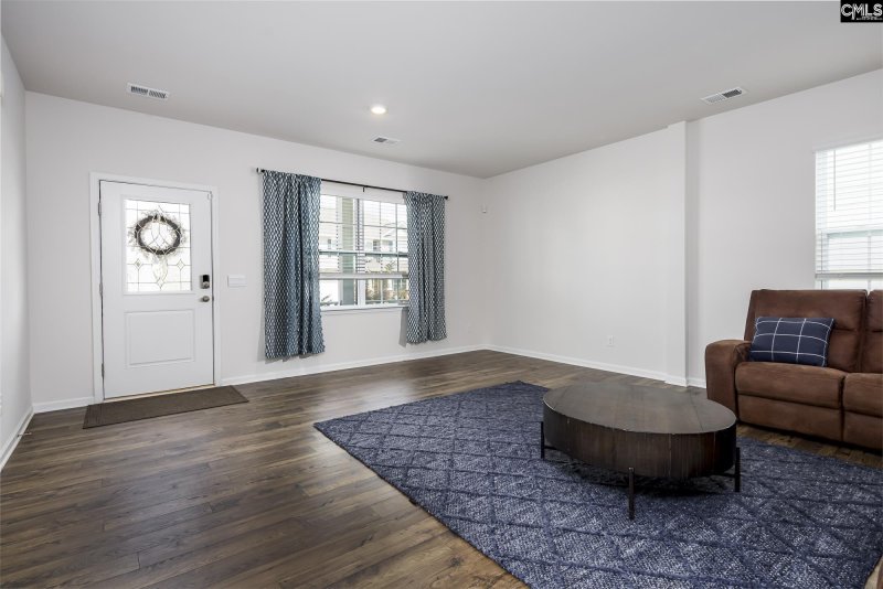 Property image 2 of 622 Autumn Shiloh Drive in Woodland Crossing, Chapin, SC 29036