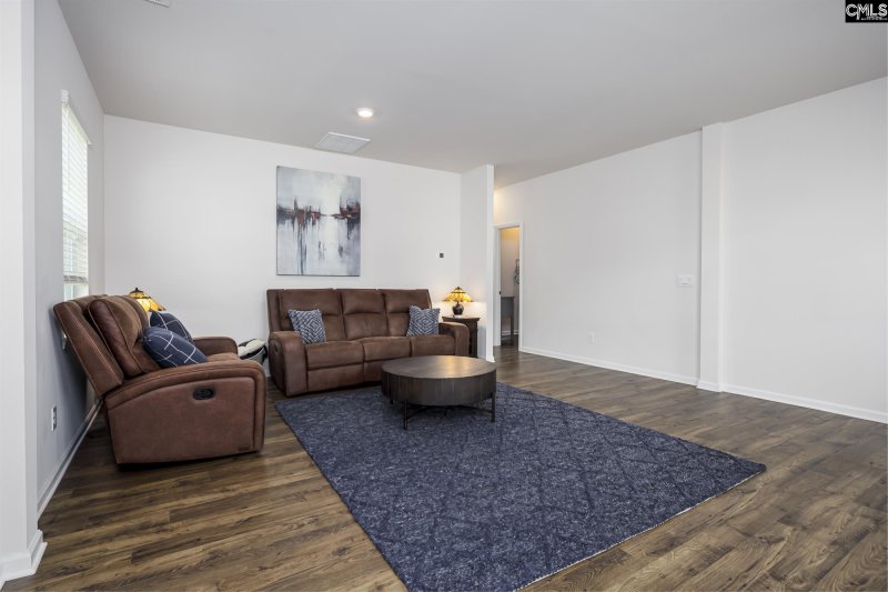 Property image 3 of 622 Autumn Shiloh Drive in Woodland Crossing, Chapin, SC 29036