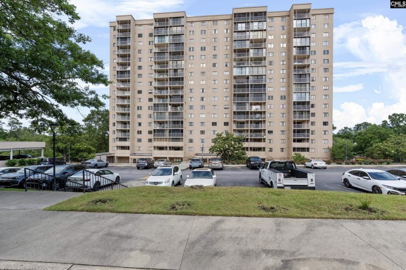 Property image 2 of 1825 Saint Julian Place 17e in Middleborough, Columbia, SC 29206