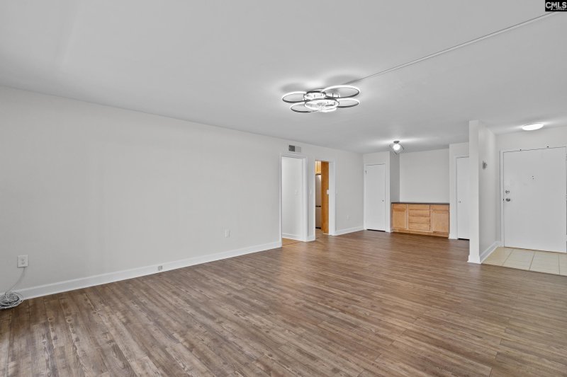 Property image 5 of 1825 Saint Julian Place 17e in Middleborough, Columbia, SC 29206