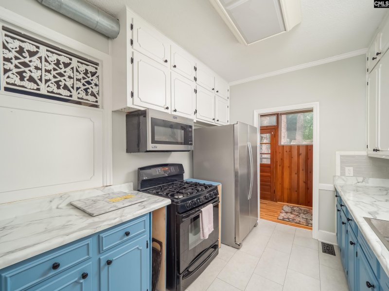 Property image 5 of 3047 Forest Drive in Forest Hills, Columbia, SC 29205