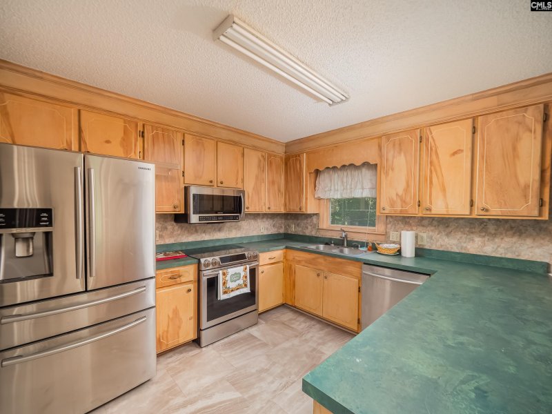 Property image 4 of 114 King Charles Road in St Marks Wood, Columbia, SC 29209