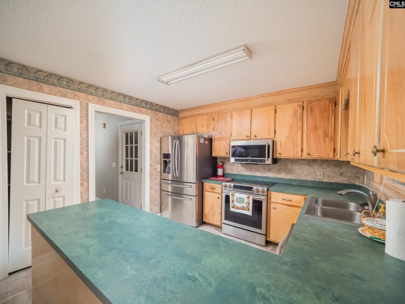 Property image 5 of 114 King Charles Road in St Marks Wood, Columbia, SC 29209