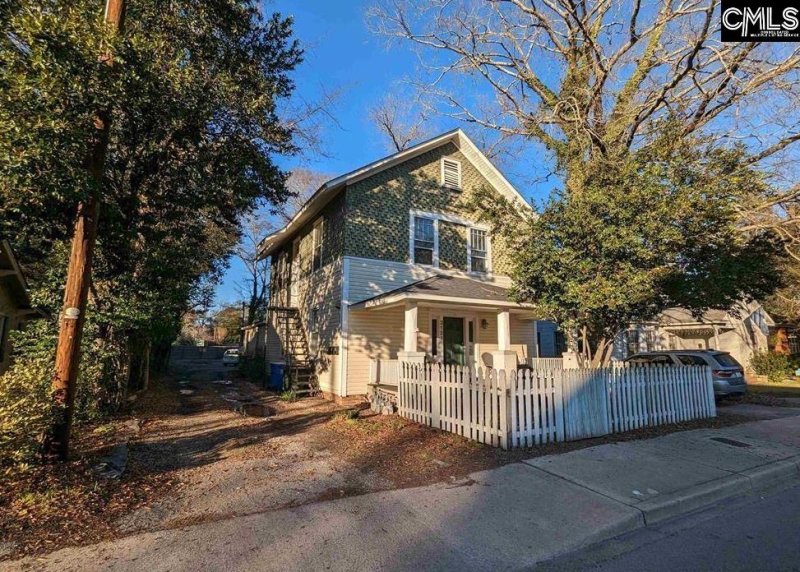 3121 Rosewood Drive A