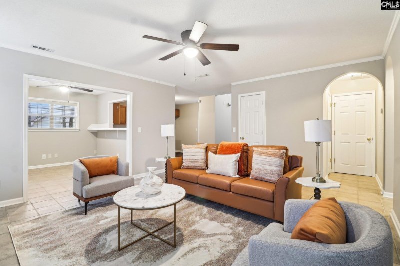 Prescott Glen Arbors, Lexington Community