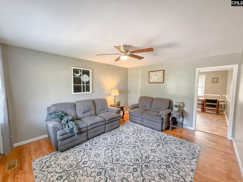 Property image 3 of 170 Parkwood Drive in Parkwood, West Columbia, SC 29170-1524