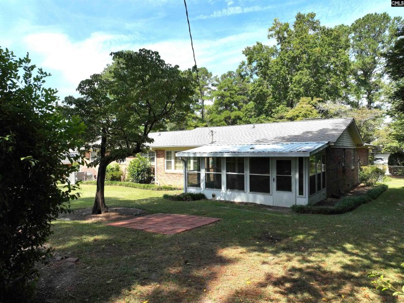 Property image 4 of 22 Archdale Road in St Marks Wood, Columbia, SC 29209