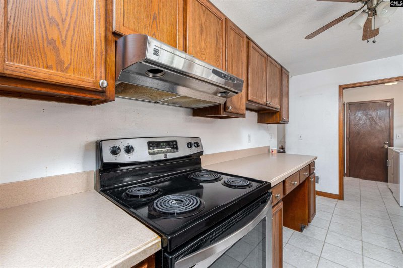 Property image 4 of 821 Walters Lane in Knollwood, Columbia, SC 29209