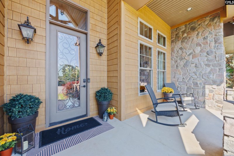 Property image 5 of 109 Cherokee Isle Court in Cherokee Shores, Lexington, SC 29072