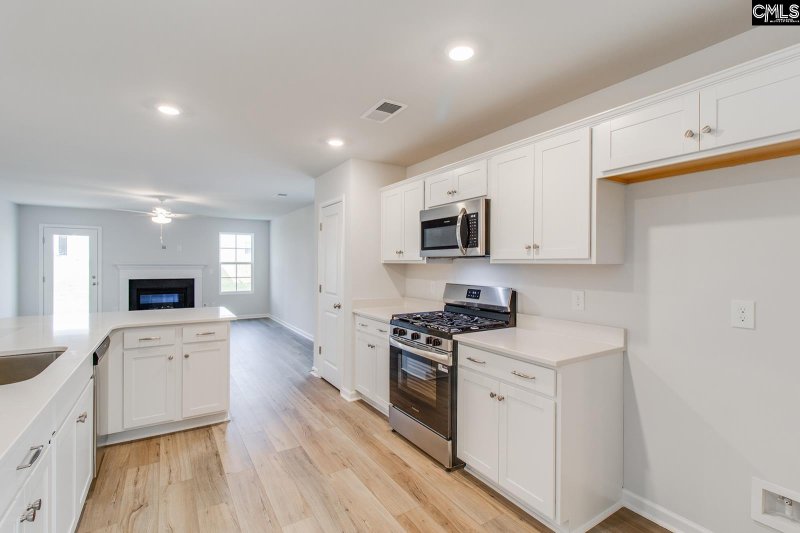 Property image 4 of 330 Bangalore Way in Winston Point, Gilbert, SC 29054