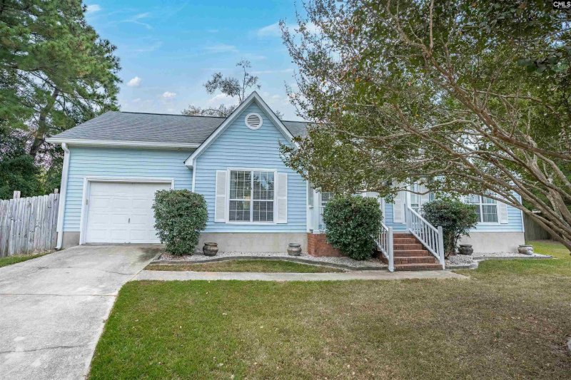 Property image 2 of 516 Plum Tree Court in Garden Pond, Lexington, SC 29073