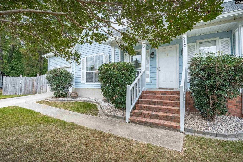Property image 3 of 516 Plum Tree Court in Garden Pond, Lexington, SC 29073