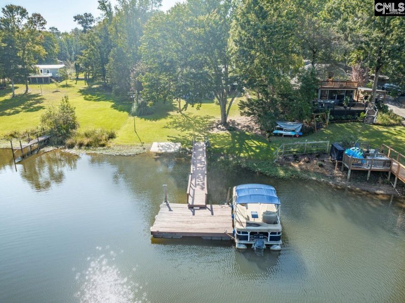 Property image 5 of 517 Newberry Shores Drive in Newberry Shores, Prosperity, SC 29127