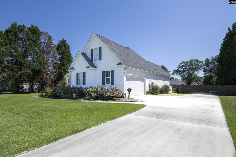 Property image 5 of 23 Bushnell Court in Hunters Crossing, Lugoff, SC 29078